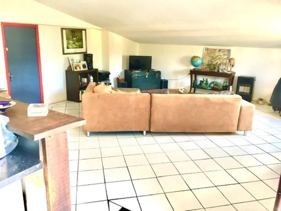 Le Depot Appartement Du Canal 80M2 A Champvert Экстерьер фото